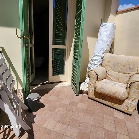 Pensjonat Queen House Montopoli in Val dʼArno